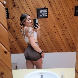 Meet your Posher, Kristen